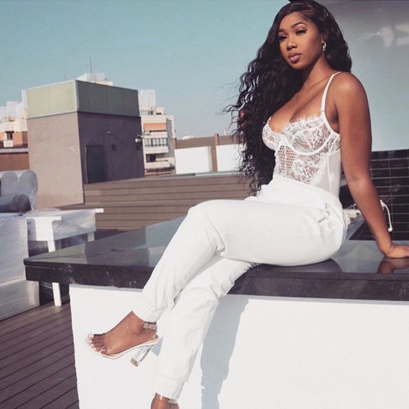 💋Sexy and snug white lace bodysuit ✨ - Picture 5 of 7